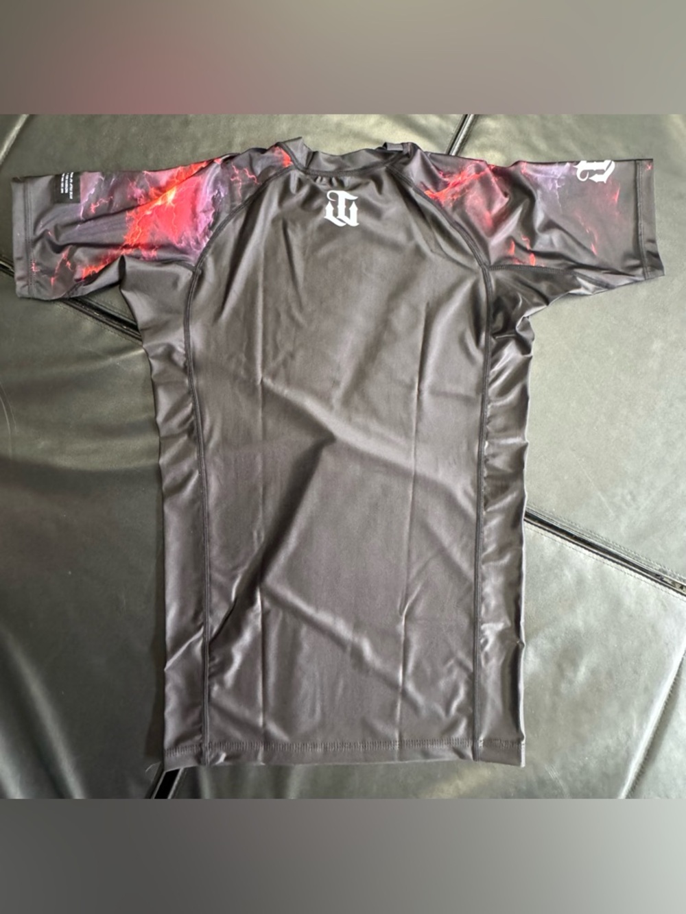 War Tribe Mens Rashguard Size Medium - Picture 2 of 2